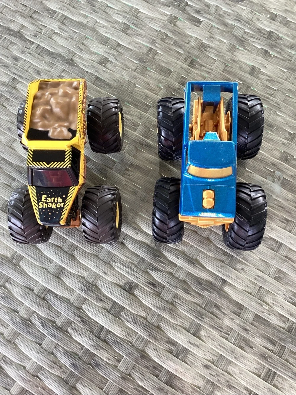Monster Jam Big Foot And Earth Shaker EUC